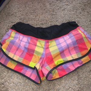 Size 8 lulu shorts